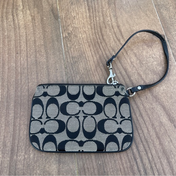COACH GREY BLACK WRISTLET COIN PURSE - Picture 3 of 5